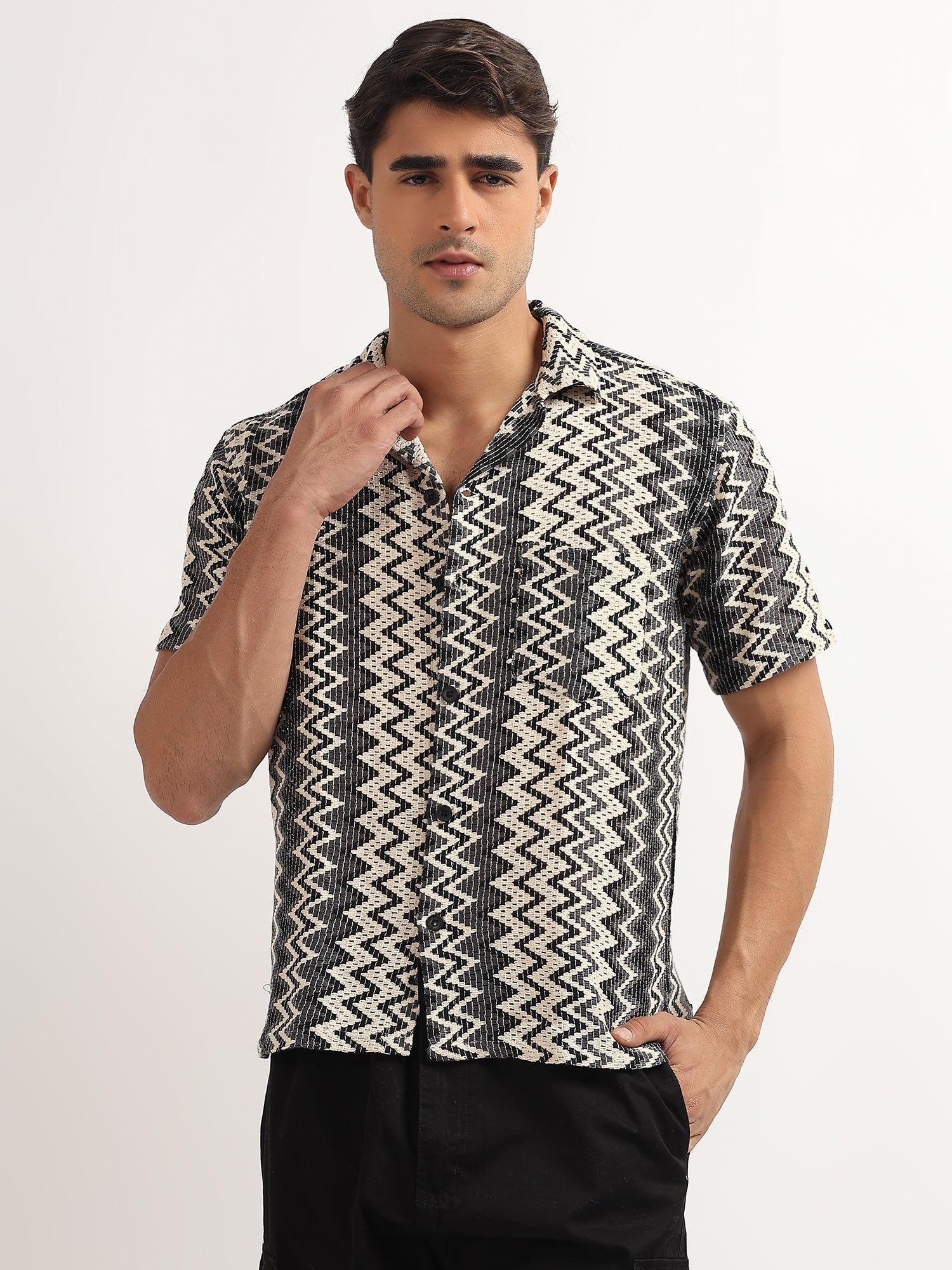 Grey – Cream Zig Zag Knitted Half Sleeves Shirt