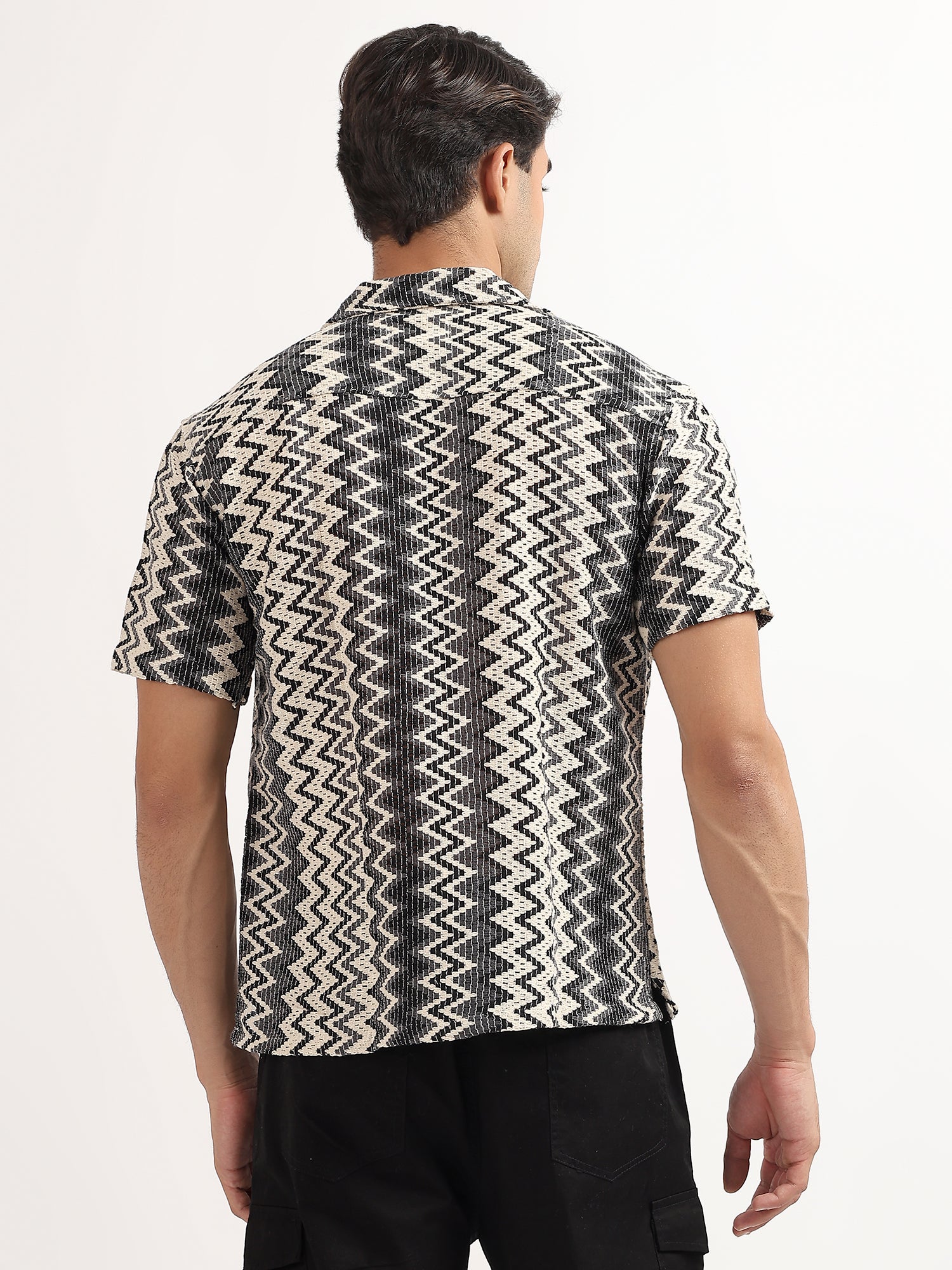 Grey – Cream Zig Zag Knitted Half Sleeves Shirt